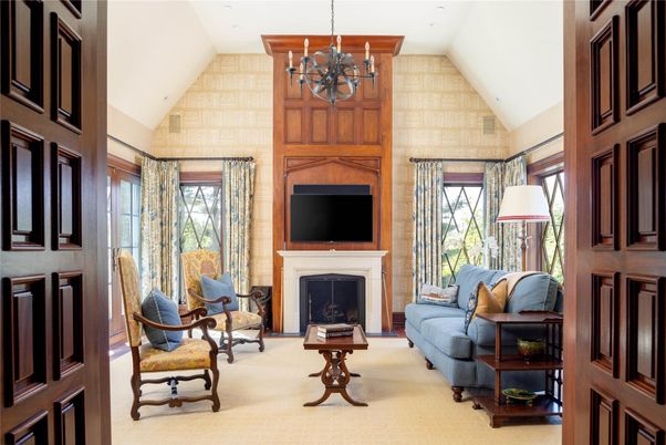 Chandelier, Fireplace, Interior, Living room