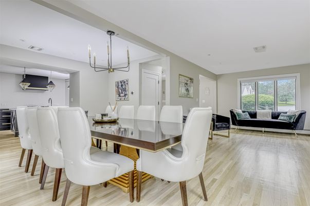 Chandelier, Dining room, Interior, Living room, Pendant Lights, Wood Texture Flooring