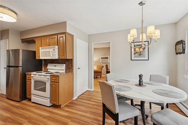 Chandelier, Dining room, Interior, Kitchen, Wood Texture Flooring