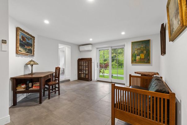 Dining room, Interior, Recessed Lighting