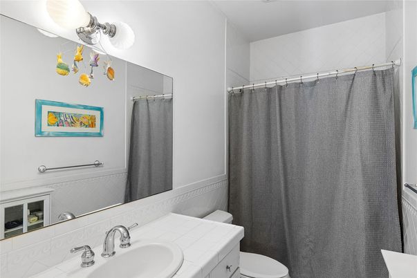 Bathroom, Interior, Tile Countertops