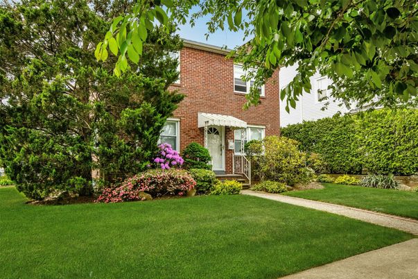 Backyard, Exterior, Facade, Brick Facade, None