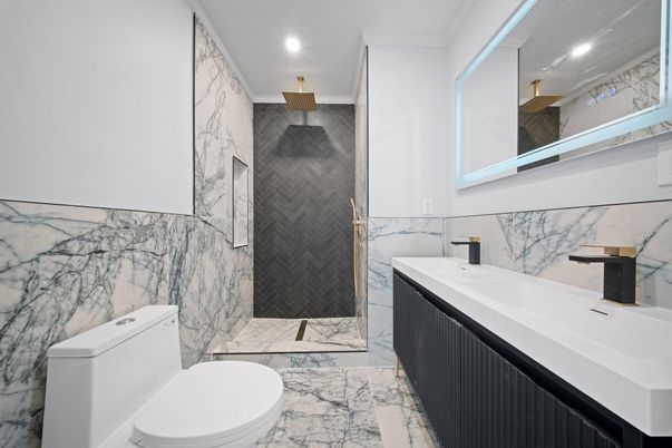Bathroom, Interior, Marble, Marble Walls, Recessed Lighting