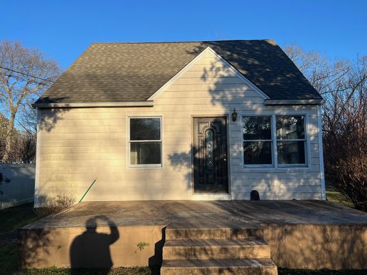 Exterior, Facade, Cape Cod