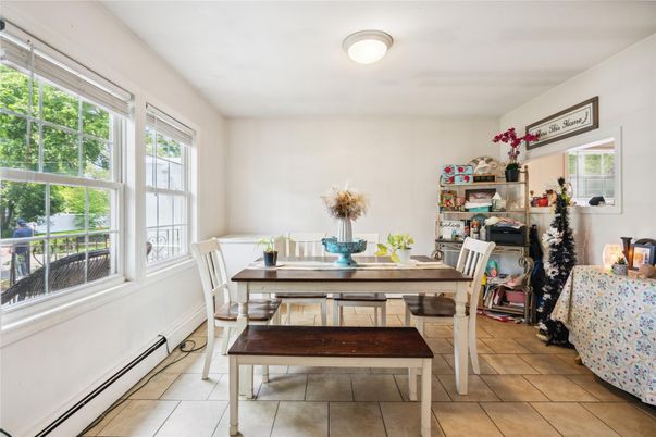 Dining room, Interior