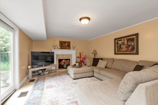 Fireplace, Interior, Living room