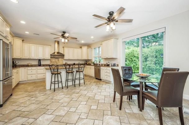 Dining room, Interior, Kitchen, Recessed Lighting, Stainless Steel Appliances