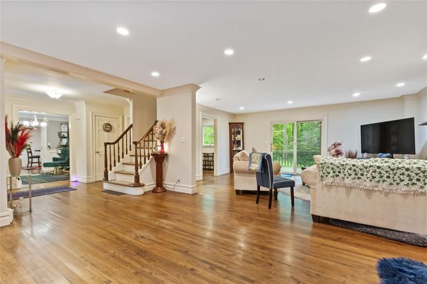 Interior, Living room, Recessed Lighting, Wood Texture Flooring