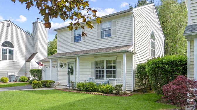 Exterior, Facade, Cape Cod