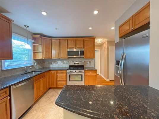 Interior, Kitchen, Pendant Lights, Recessed Lighting, Stainless Steel Appliances