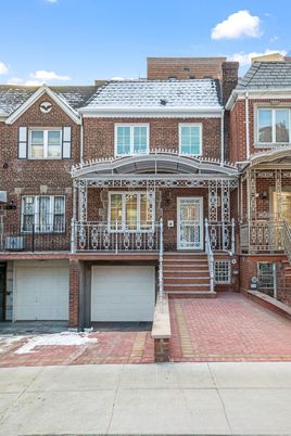 Attached, Exterior, Facade, Brick Facade, Rowhouse