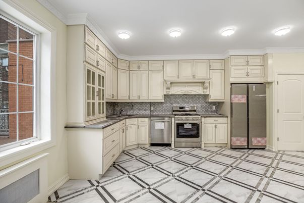 Interior, Kitchen, Stainless Steel Appliances