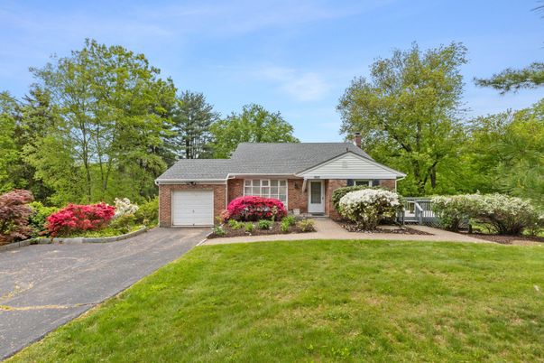 Attached, Exterior, Facade, Brick Facade, Ranch