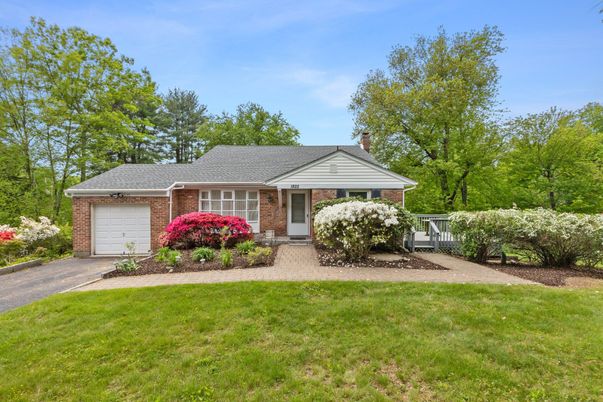 Attached, Exterior, Facade, Brick Facade, Ranch