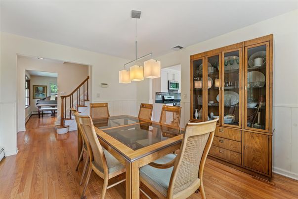 Chandelier, Dining room, Interior, Kitchen, Pendant Lights, Piano, Wood Texture Flooring