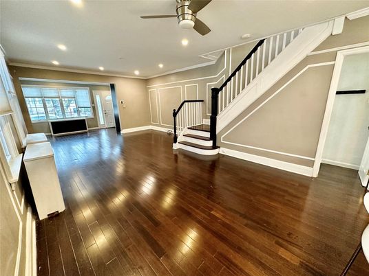 Interior, Recessed Lighting, Wood Texture Flooring
