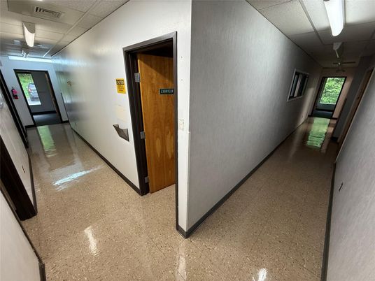 Elevator, Interior