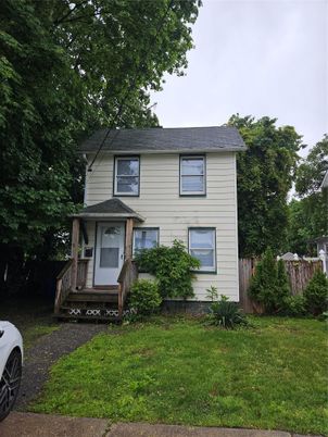 Backyard, Exterior, Facade, American Foursquare