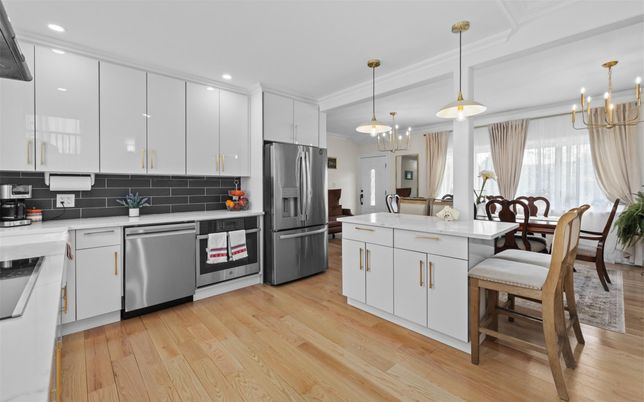 Dining room, Interior, Kitchen, Pendant Lights, Recessed Lighting, Stainless Steel Appliances, Wood Texture Flooring