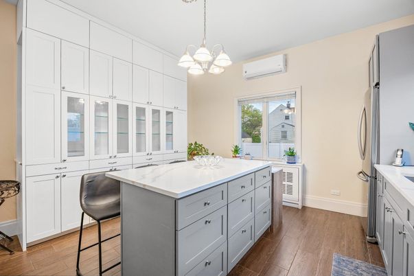 Interior, Kitchen, Pendant Lights, Wood Texture Flooring