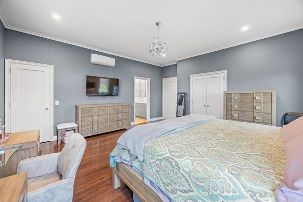 Bedroom, Interior, Pendant Lights, Recessed Lighting, Wood Texture Flooring