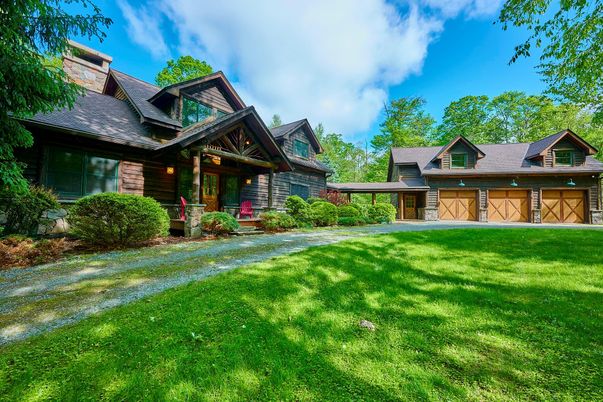Backyard, Exterior, Facade, Log Home