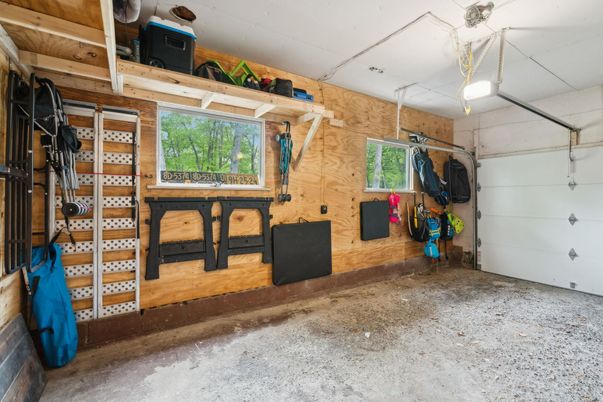 Garage, Interior, Wooden Walls