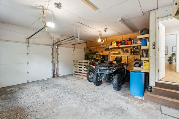 Garage, Interior