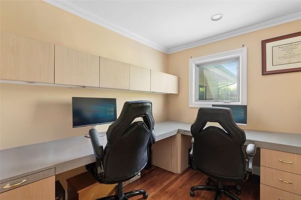 Home Office, Interior, Recessed Lighting, Wood Texture Flooring