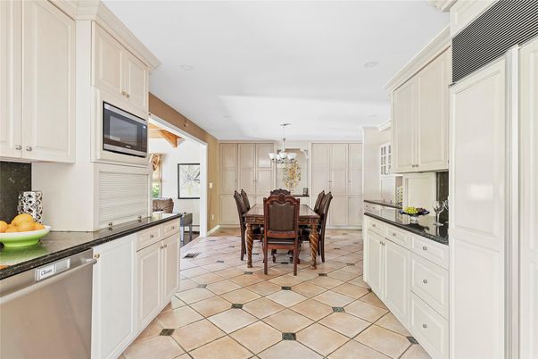 Chandelier, Dining room, Interior, Kitchen, Recessed Lighting