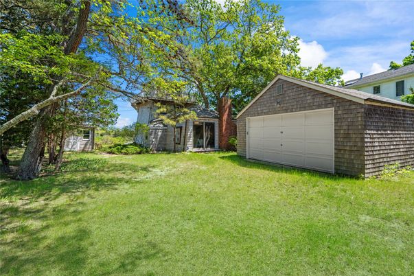 Backyard, Detached Garage, Exterior