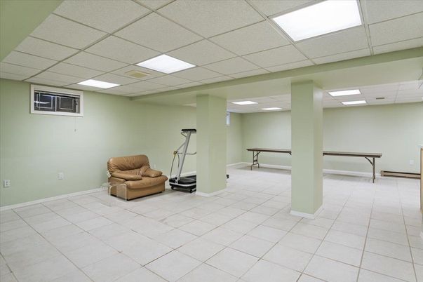 Game Room, Interior, Recessed Lighting