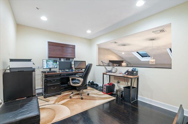 Home Office, Interior, Recessed Lighting, Wood Texture Flooring
