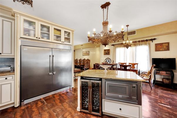 Chandelier, Dining room, Interior, Kitchen, Wood Texture Flooring