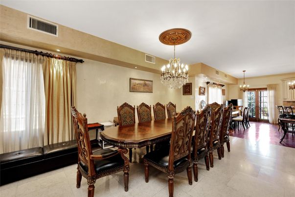 Chandelier, Dining room, Interior, Pendant Lights