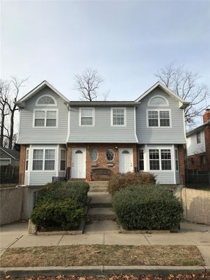 Exterior, Facade, Brick Facade, Split Level