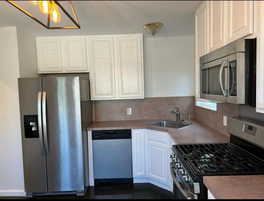 Interior, Kitchen, Stainless Steel Appliances