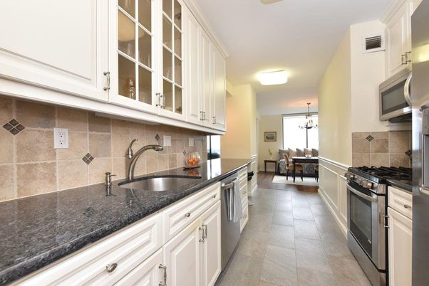 Chandelier, Dining room, Interior, Kitchen