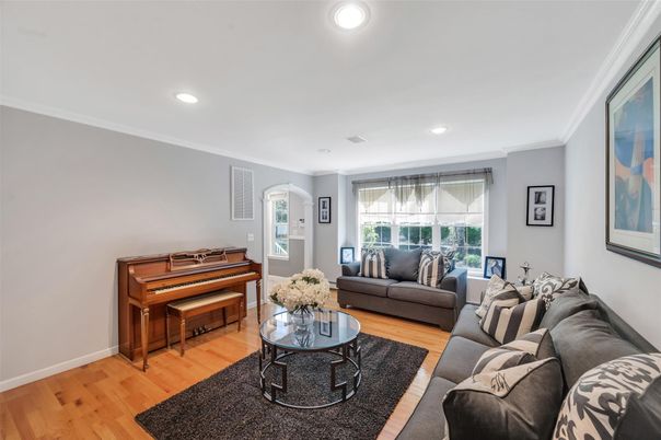 Interior, Living room, Piano, Recessed Lighting, Wood Texture Flooring