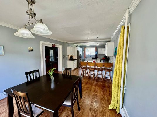 Dining room, Interior, Kitchen, Pendant Lights, Wood Texture Flooring