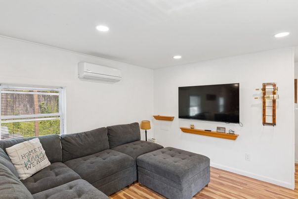 Interior, Living room, Recessed Lighting, Wood Texture Flooring