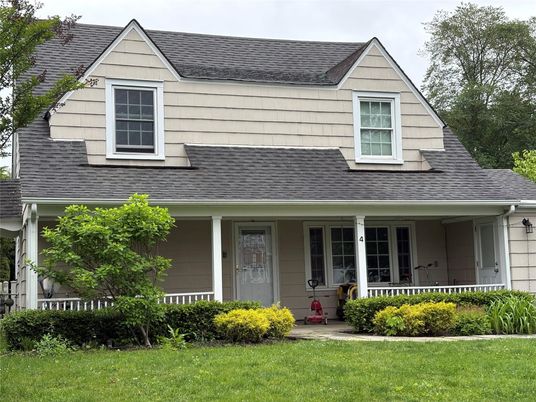 Exterior, Facade, Cape Cod