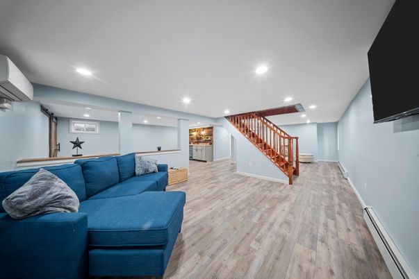 Interior, Living room, Recessed Lighting, Wood Texture Flooring
