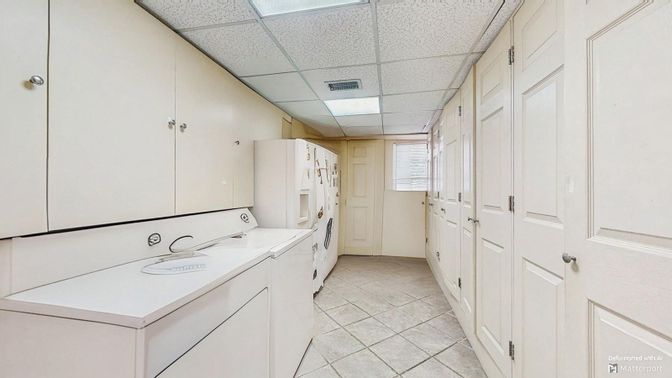 Interior, Washer