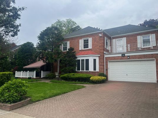 Attached, Exterior, Facade, Brick Facade, Brick Traditional