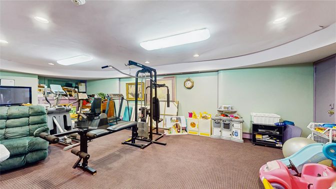 Fitness Equipment, Interior, Recessed Lighting