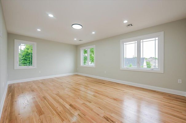 Empty room, Interior, Recessed Lighting, Wood Texture Flooring