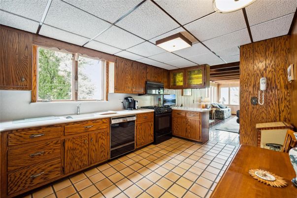 Interior, Kitchen, Wooden Walls