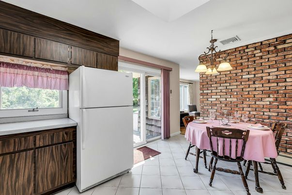 Dining room, Interior, Kitchen, Pendant Lights, Stone Walls