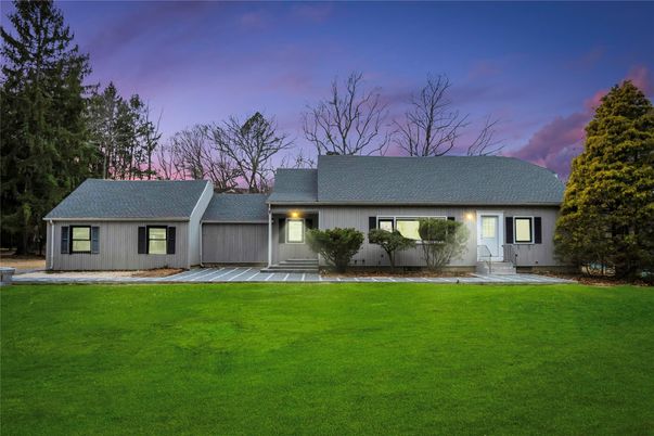 Backyard, Exterior, Facade, Ranch